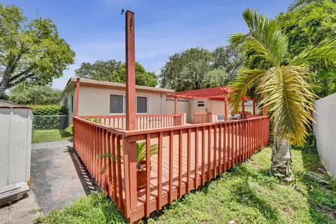 9101 SW 52nd Court Cooper City FL 33328