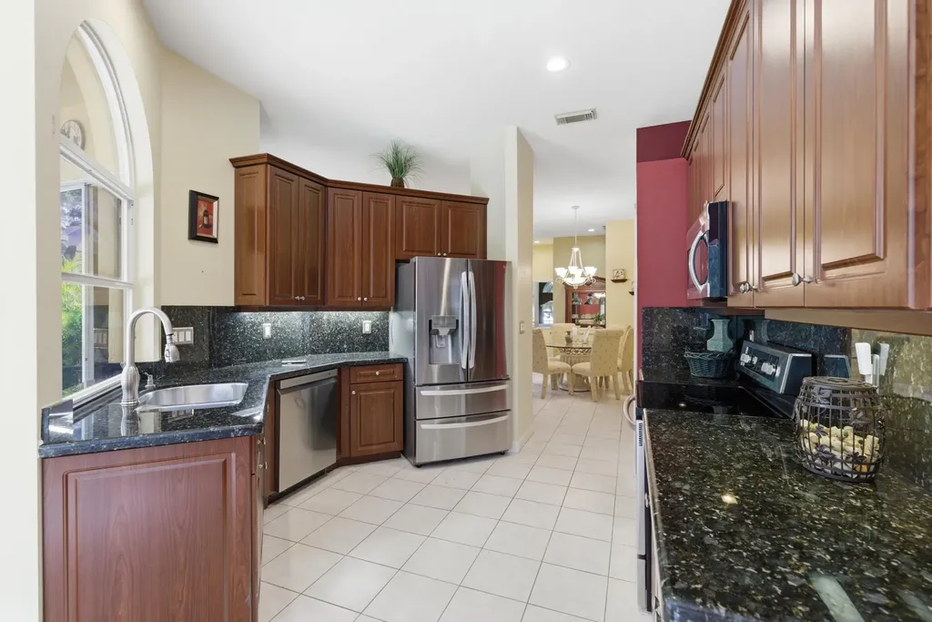 665 SW Andros Circle Port St Lucie FL 34986