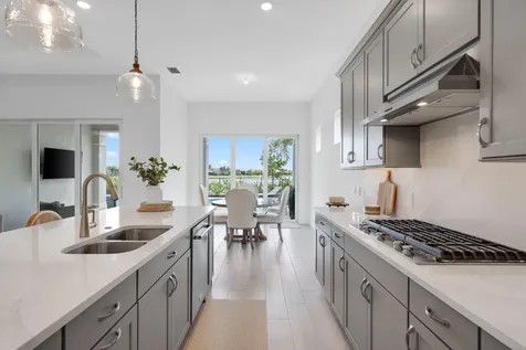 10466 Northbrook Circle Palm Beach Gardens FL 33412