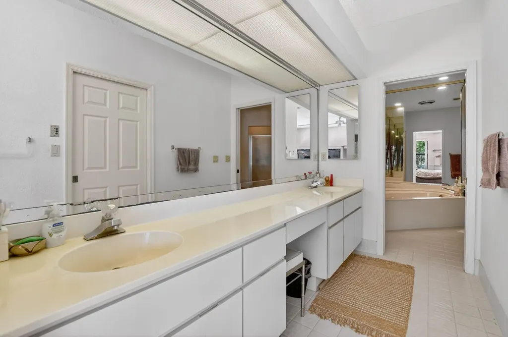19348 Cherry Hills Terrace Boca Raton FL 33498