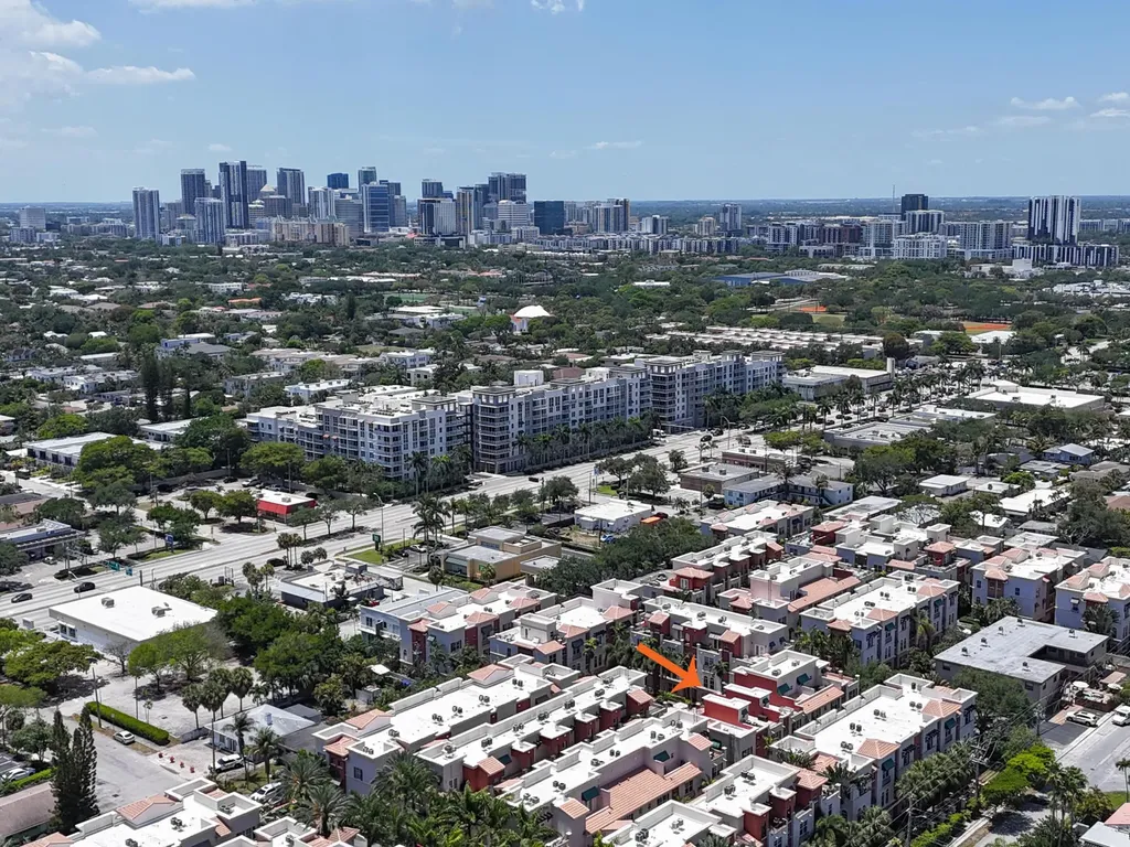 1033 NE 17th Way Fort Lauderdale FL 33304