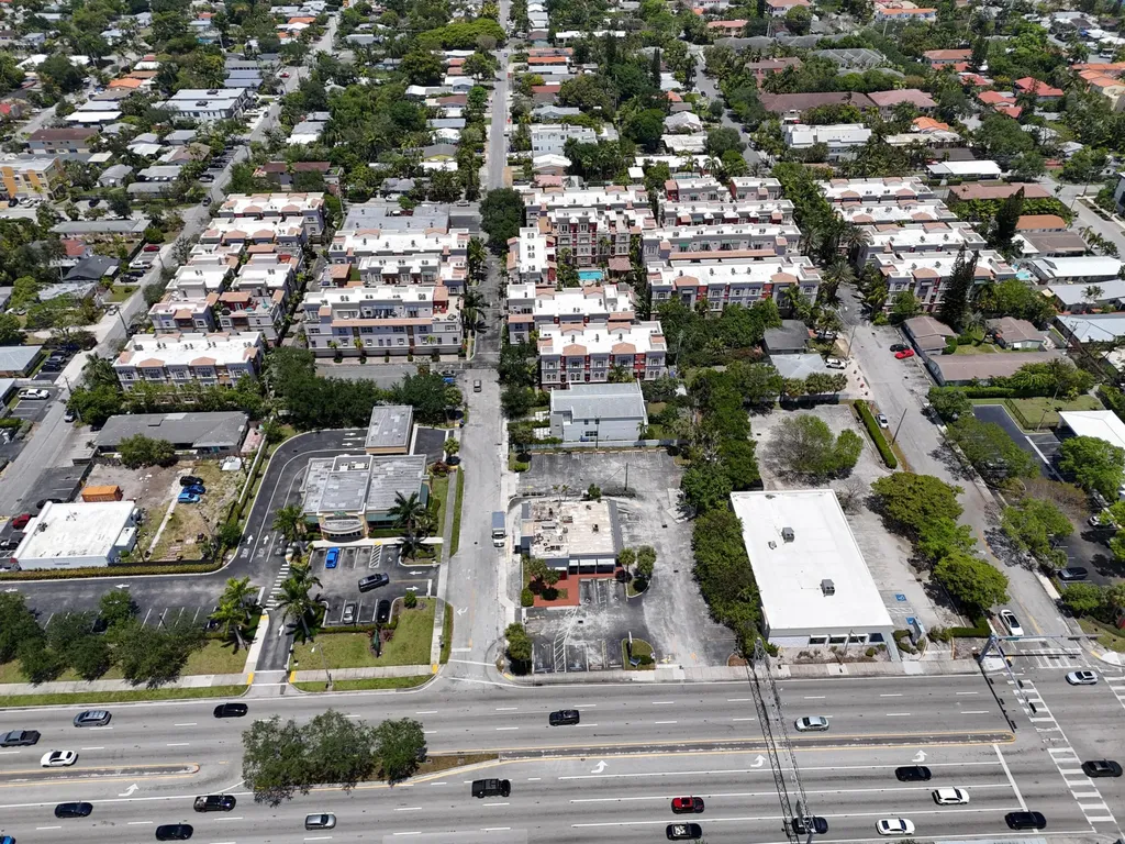 1033 NE 17th Way Fort Lauderdale FL 33304