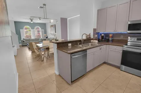 1033 NE 17th Way Fort Lauderdale FL 33304