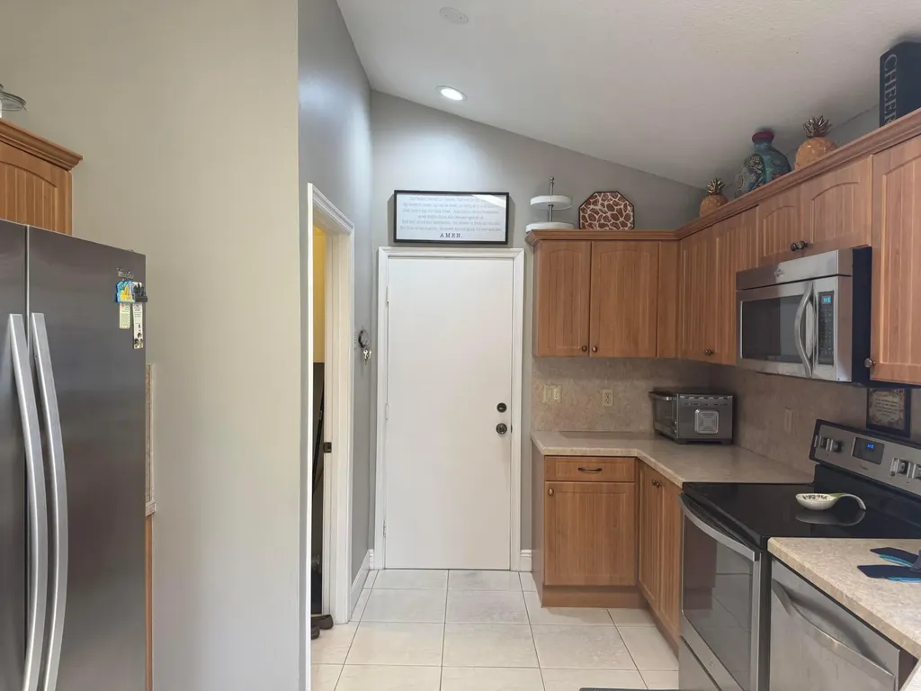 6803 Bitterbush Place Boynton Beach FL 33472
