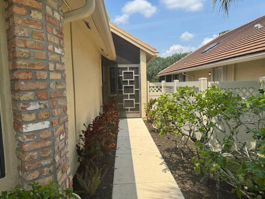 6803 Bitterbush Place Boynton Beach FL 33472