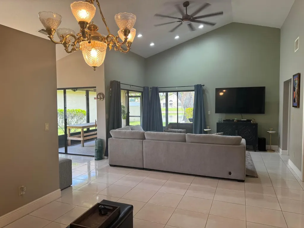 6803 Bitterbush Place Boynton Beach FL 33472
