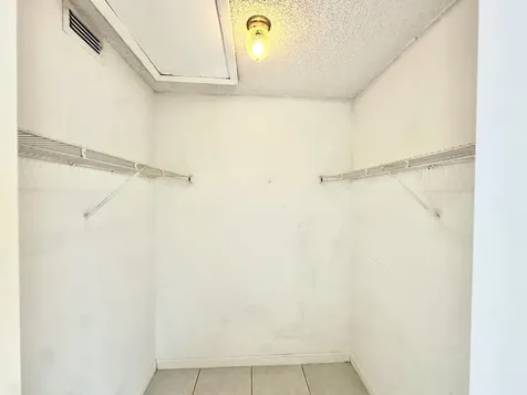 251 W Palm Circle W Pembroke Pines FL 33025