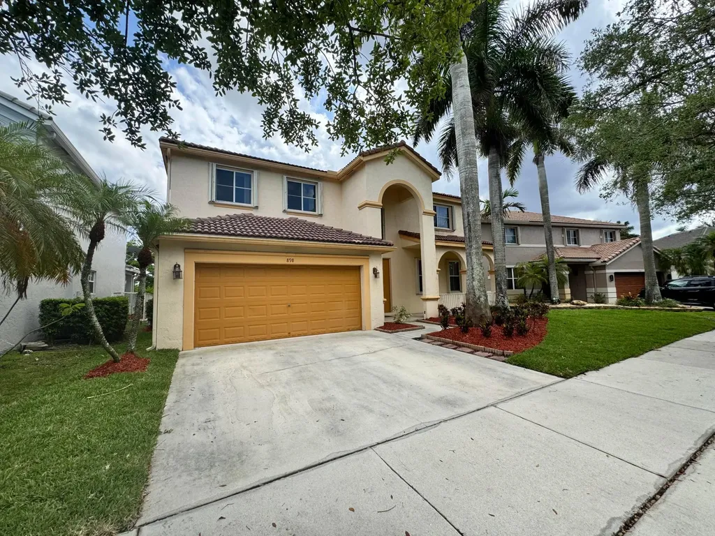 898 Tulip Circle Weston FL 33327