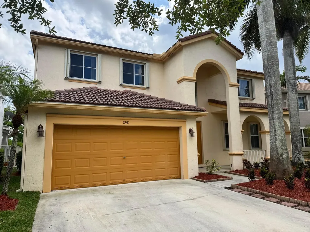 898 Tulip Circle Weston FL 33327