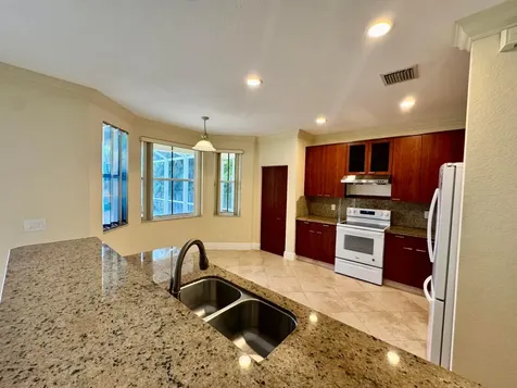 898 Tulip Circle Weston FL 33327
