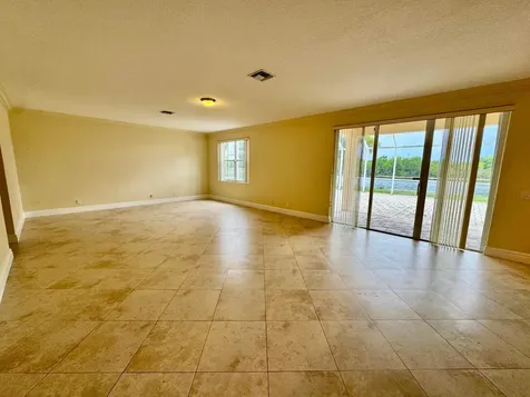 898 Tulip Circle Weston FL 33327
