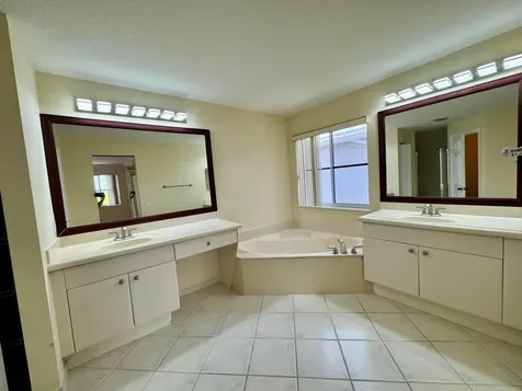 898 Tulip Circle Weston FL 33327