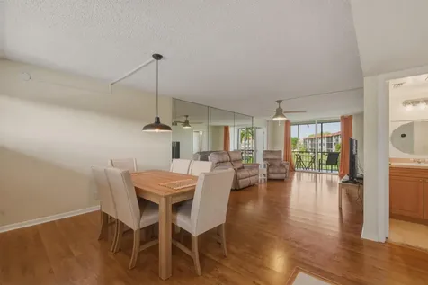 9720 S Hollybrook Lake Drive Pembroke Pines FL 33025