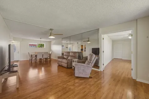 9720 S Hollybrook Lake Drive Pembroke Pines FL 33025