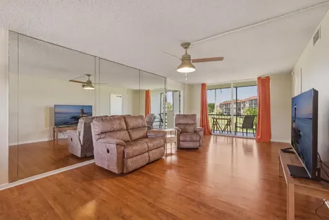 9720 S Hollybrook Lake Drive Pembroke Pines FL 33025