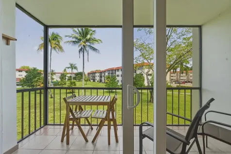 9720 S Hollybrook Lake Drive Pembroke Pines FL 33025