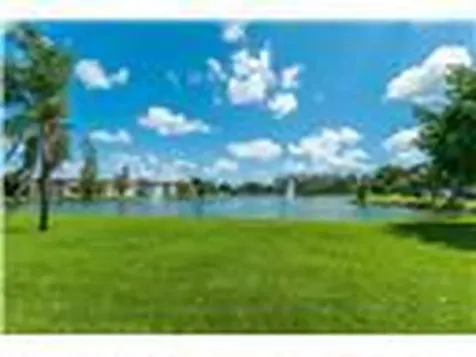 9720 S Hollybrook Lake Drive Pembroke Pines FL 33025