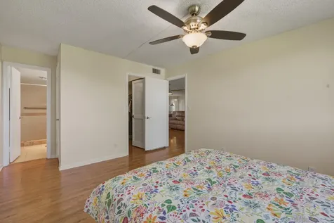 9720 S Hollybrook Lake Drive Pembroke Pines FL 33025