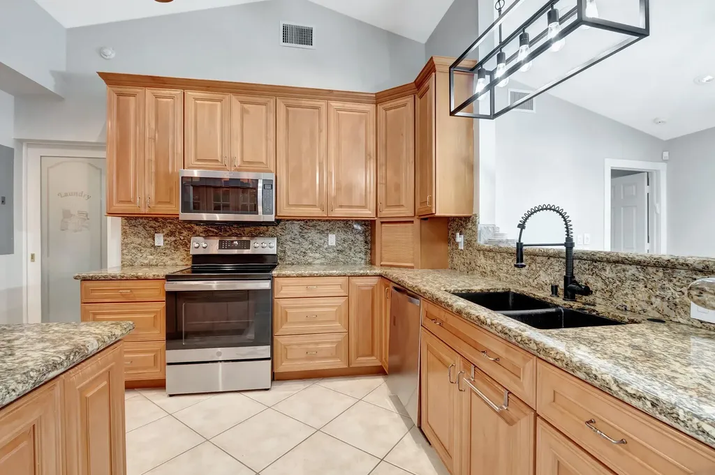 9680 Lancaster Place Boca Raton FL 33434