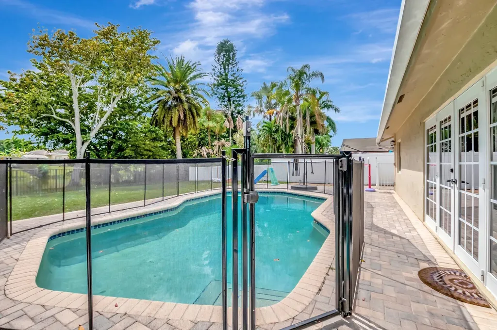9680 Lancaster Place Boca Raton FL 33434
