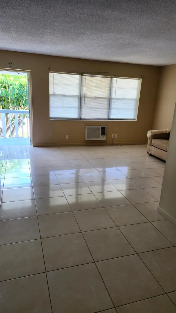 102 Andover D West Palm Beach FL 33417