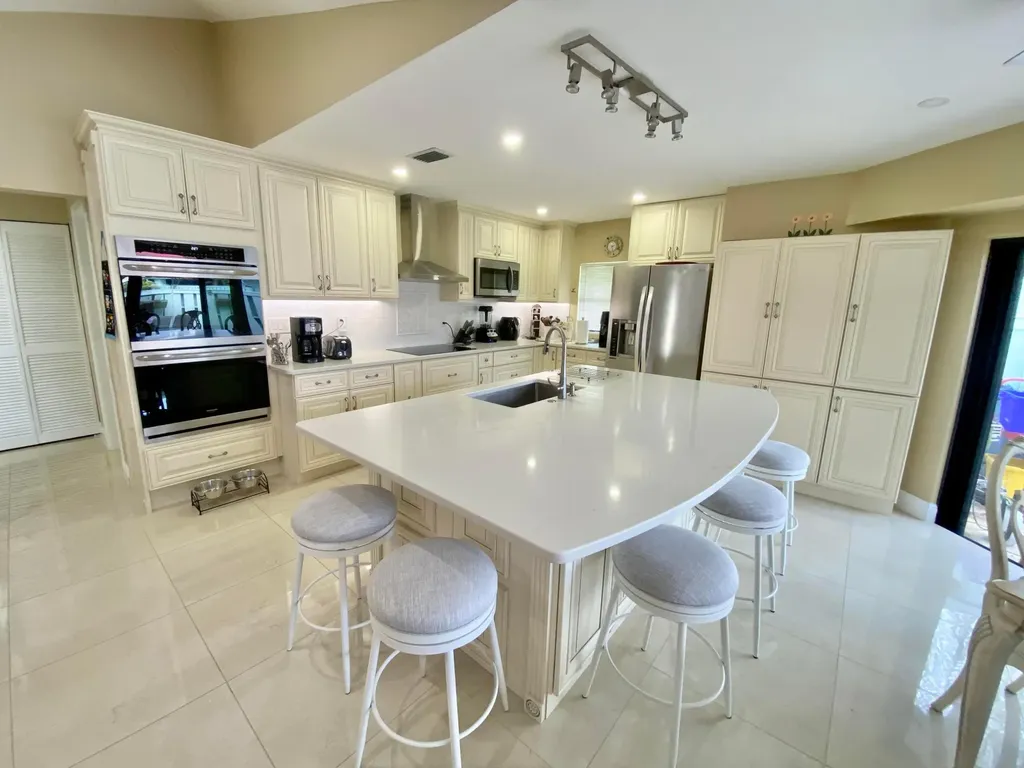 1127 E Seminole Avenue Jupiter FL 33477