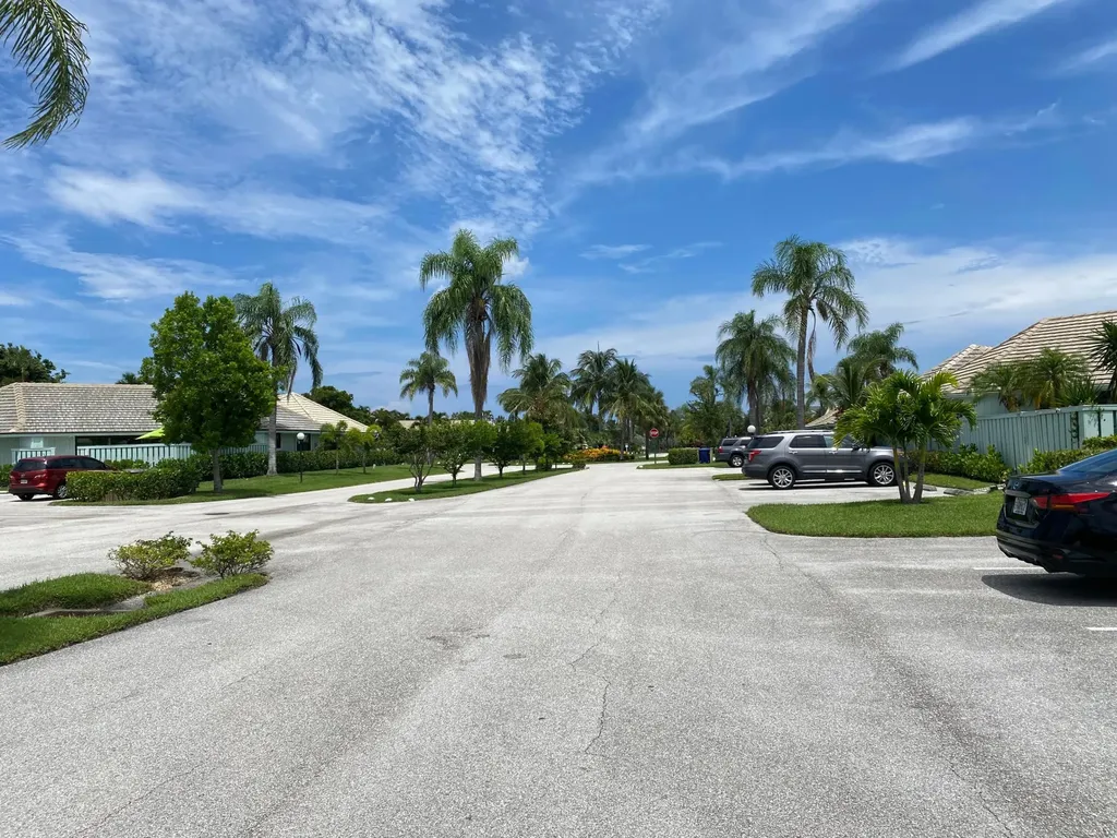 1127 E Seminole Avenue Jupiter FL 33477