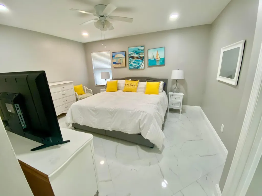 1127 E Seminole Avenue Jupiter FL 33477