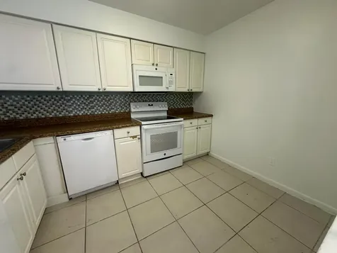 2404 Seaside Drive Greenacres FL 33463