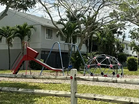 2404 Seaside Drive Greenacres FL 33463