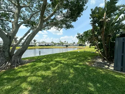 2404 Seaside Drive Greenacres FL 33463