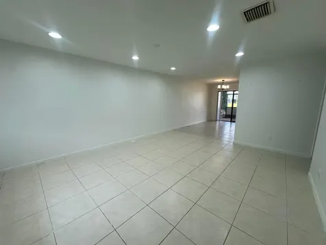 2404 Seaside Drive Greenacres FL 33463
