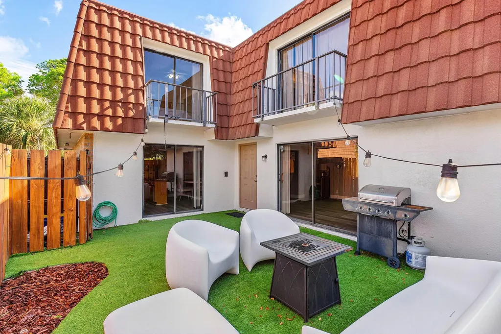 3425 San Bernadino Drive Delray Beach FL 33445