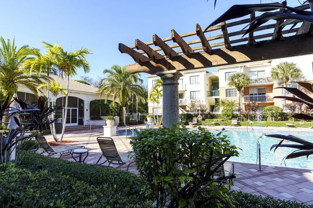 1201 Myrtlewood Circle E Palm Beach Gardens FL 33418