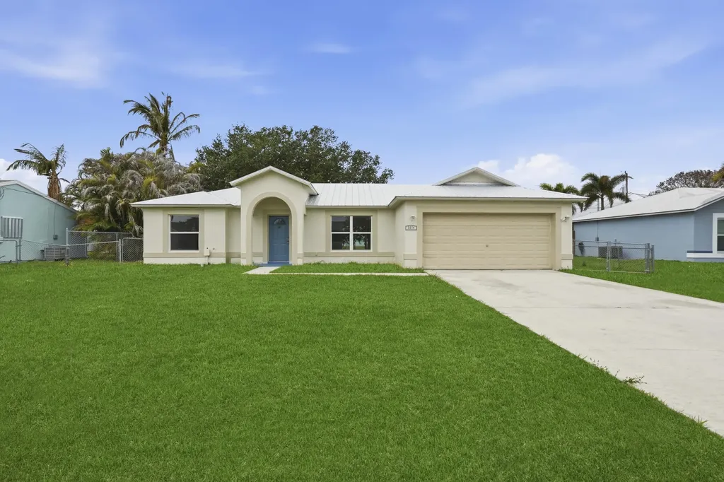 2574 SE Richmond Street Port St Lucie FL 34952