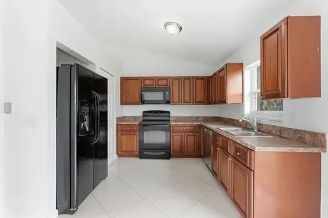 2574 SE Richmond Street Port St Lucie FL 34952