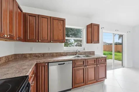 2574 SE Richmond Street Port St Lucie FL 34952