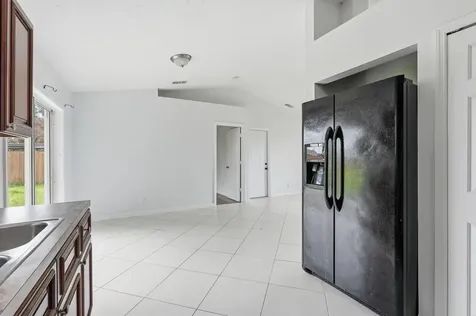 2574 SE Richmond Street Port St Lucie FL 34952