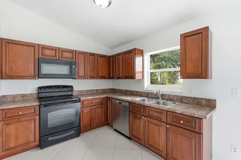 2574 SE Richmond Street Port St Lucie FL 34952