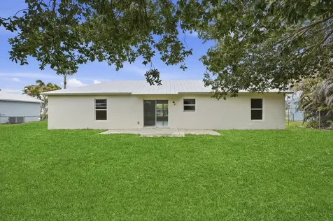 2574 SE Richmond Street Port St Lucie FL 34952