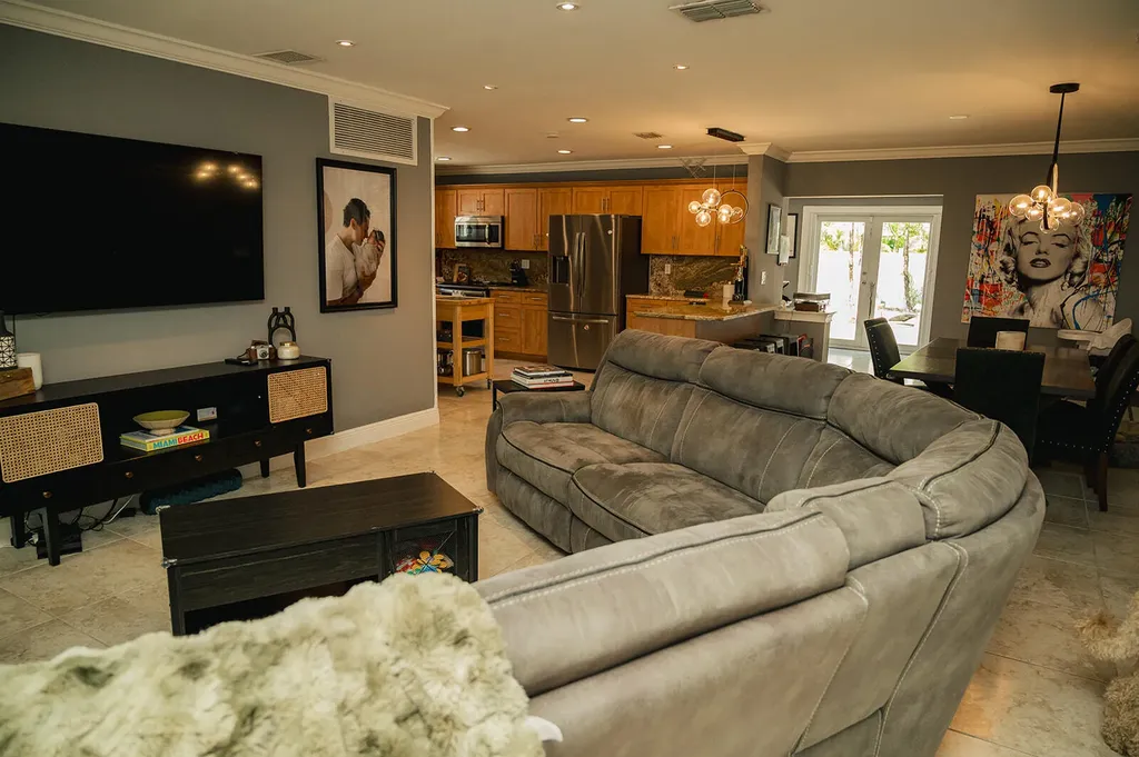 4815 Johnson Street Hollywood FL 33021