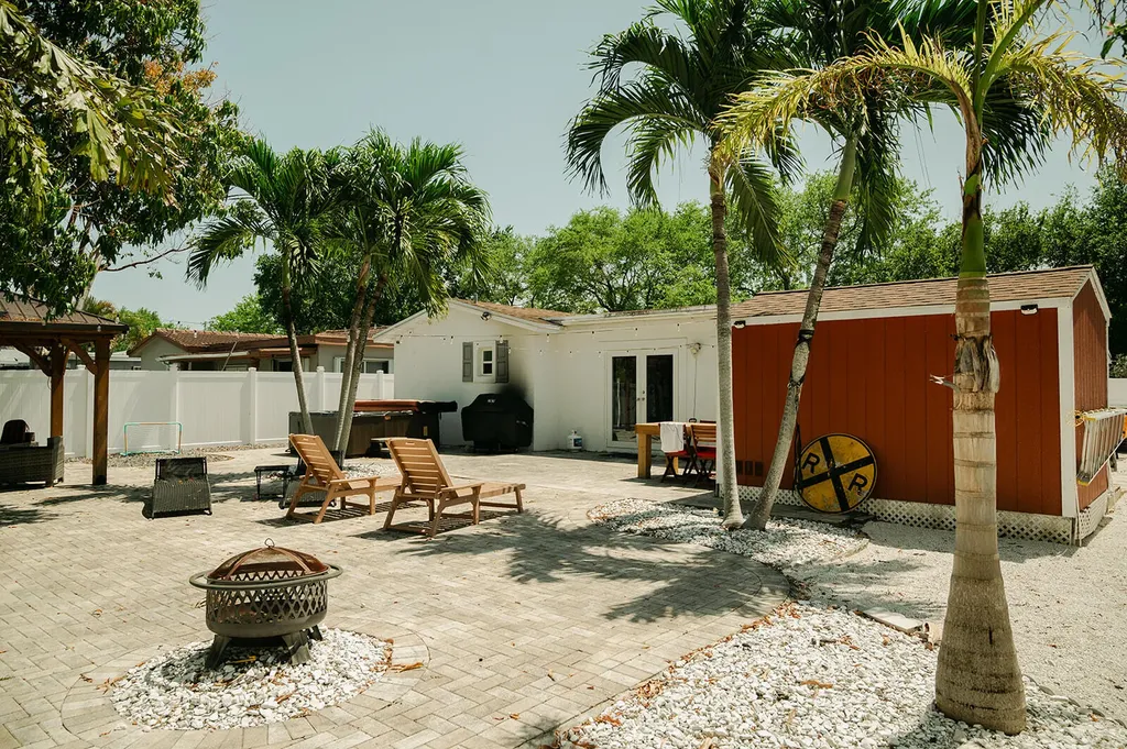 4815 Johnson Street Hollywood FL 33021