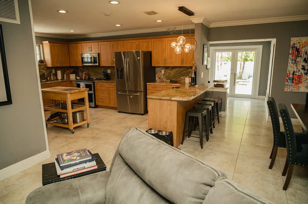 4815 Johnson Street Hollywood FL 33021
