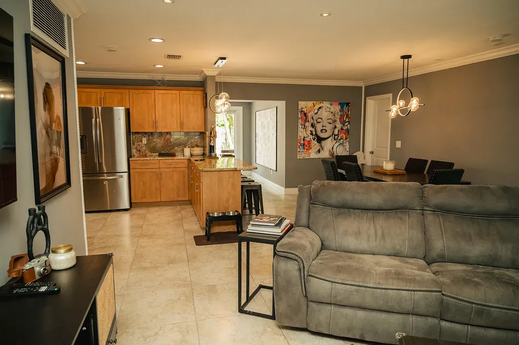 4815 Johnson Street Hollywood FL 33021