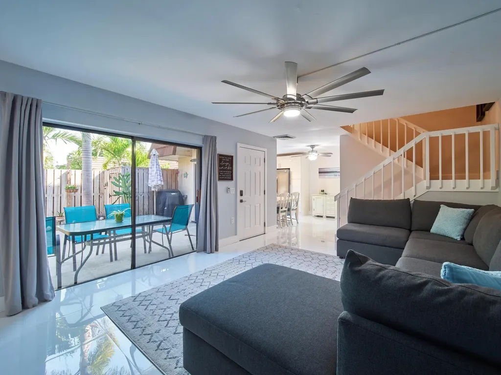 803 8th Lane Palm Beach Gardens FL 33418