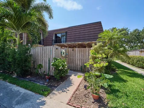 803 8th Lane Palm Beach Gardens FL 33418