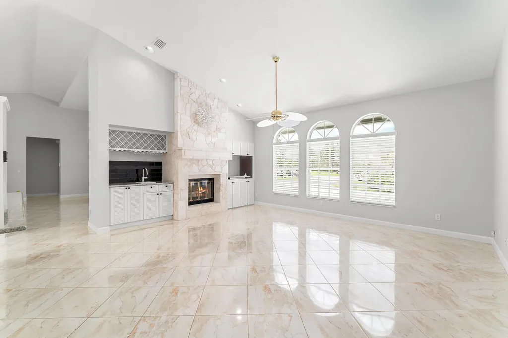 1402 SW Osprey Cove Port St Lucie FL 34986