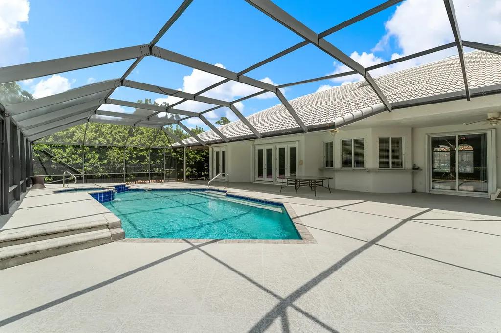 1402 SW Osprey Cove Port St Lucie FL 34986