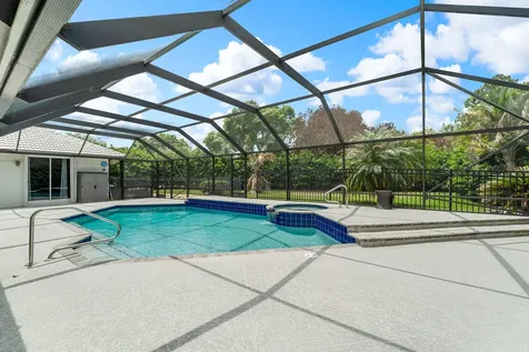 1402 SW Osprey Cove Port St Lucie FL 34986