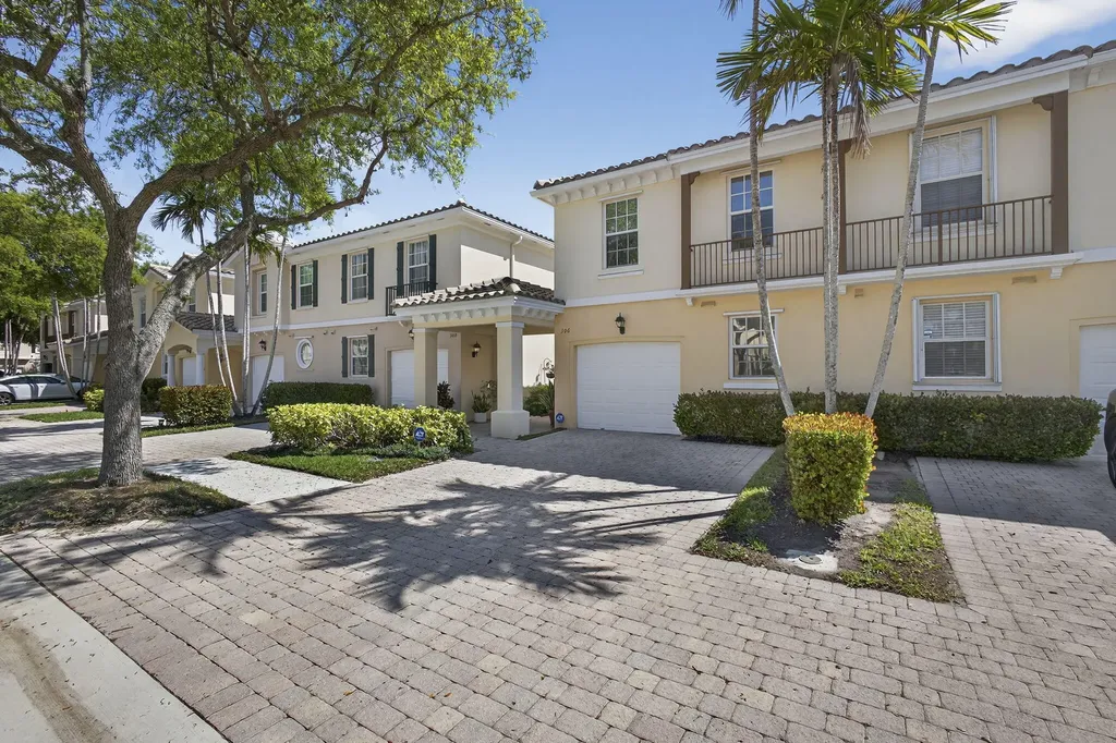 306 Salinas Drive Palm Beach Gardens FL 33410